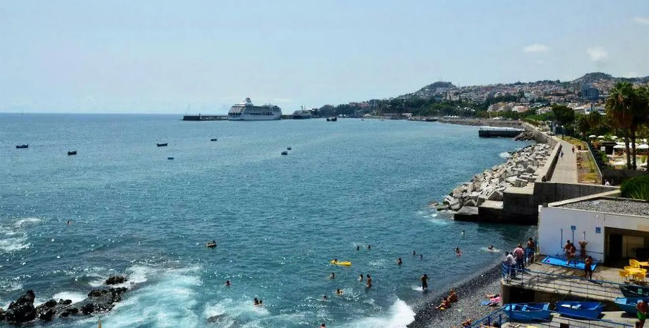 Charming Apartments In Funchal - Sao Goncalo 0*, Funchal (Madeira)